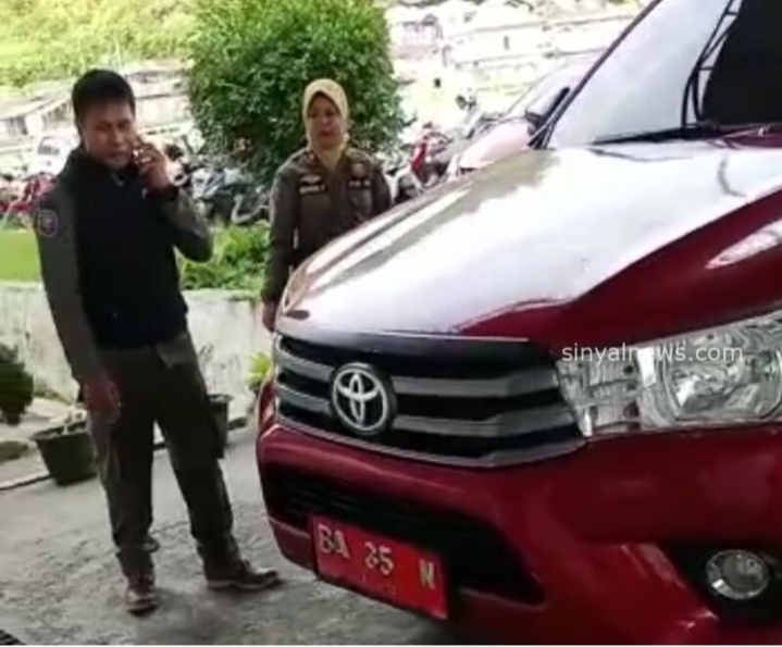 Diduga ada unsur kesengajaan mobil dinas Satpol PP Padang Panjang dibenturkan ke tembok