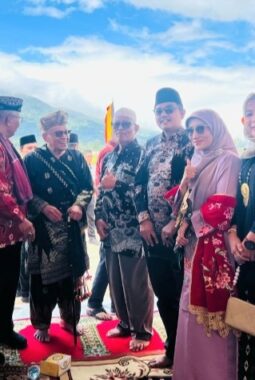Ketua PMI Sumatera Barat Aristo Munandar Sandang Gelar Dt. Bagindo Kayo