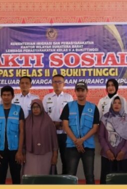 Lapas Bukittinggi Gelar Bakti Sosial untuk Keluarga Warga Binaan Kurang Mampu