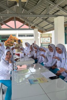 Donor Darah Poltekkes Kemenkes Padang di Bukittinggi: Wujud Generasi Sehat dan Aksi Tebar Kebaikan di Hari Kesehatan Nasional 2025