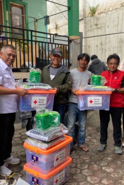 PMI Salurkan Bantuan Darurat kepada korban kebakaran Di pulau anak air