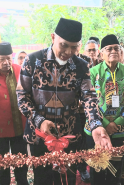 Mahyeldi Resmikan Asrama Putri SMAN 1 Bukittinggi, Targetkan Sekolah Berasrama Berkembang di Sumbar