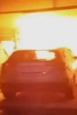 Kebakaran Asrama Polri di Pulai Bukittinggi Hanguskan Mobil dan Dua Motor.